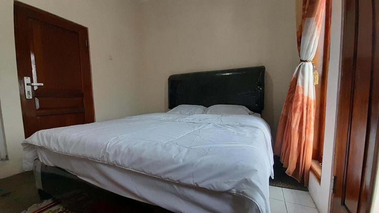 Merpati Dieng Syariah Redpartner Homestay